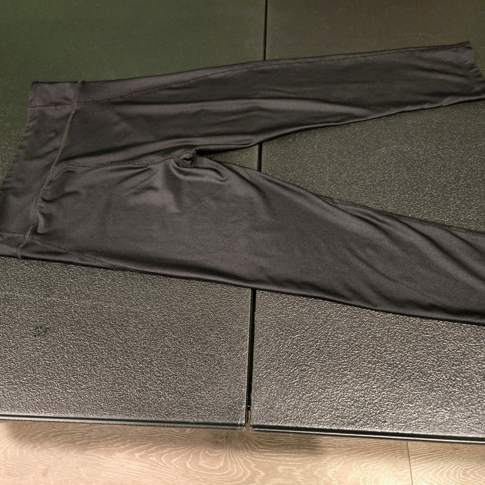 Under Armour Black Capri Leggings Size XS - Picture 4 of 4
